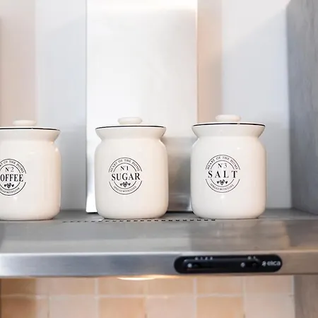 Cozy Urban Retreat, 2br, Family Escape In רומא