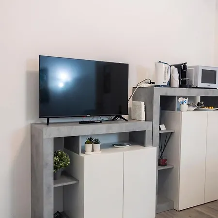 Cozy Urban Retreat, 2br, Family Escape In