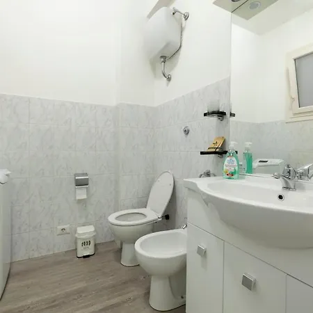 Cozy Urban Retreat, 2br, Family Escape In *